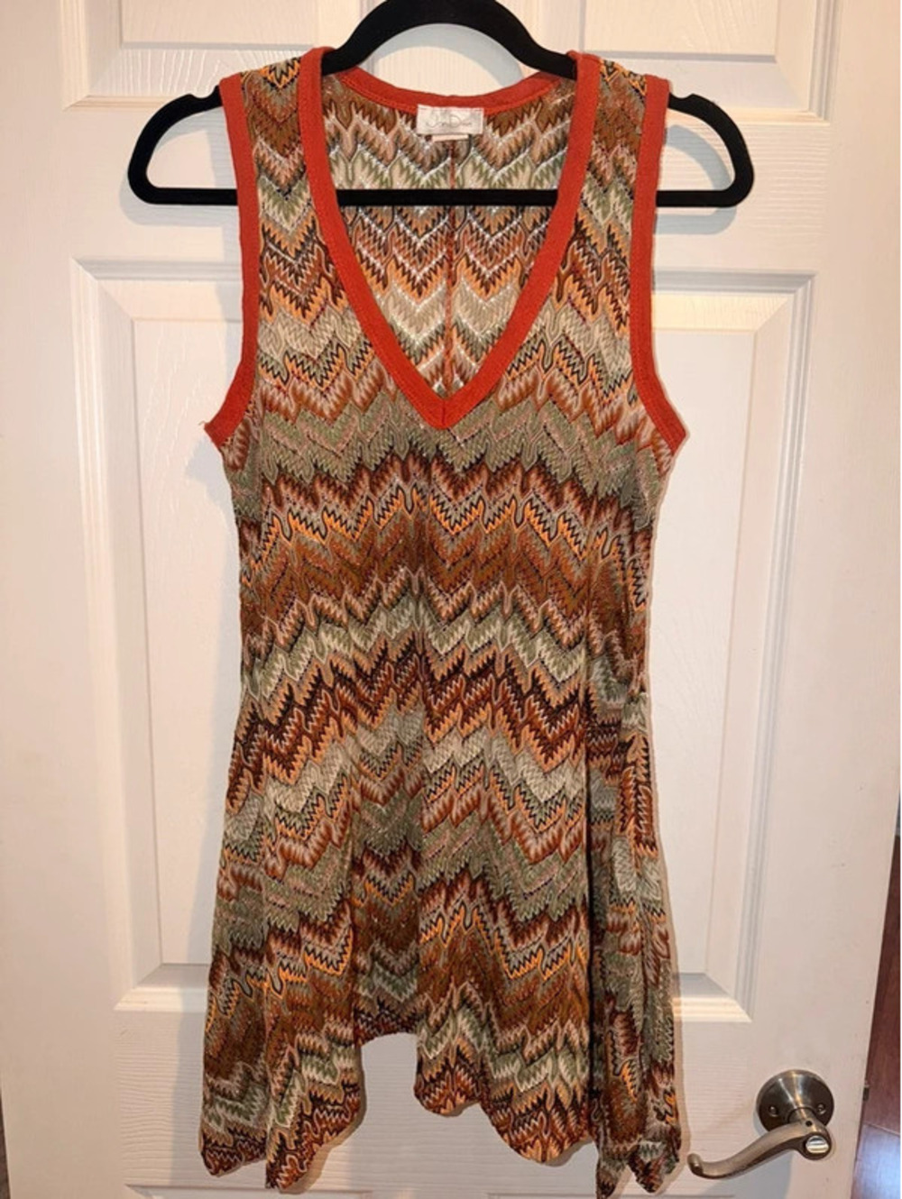 JonDen Crochet Chevron Handkerchief Hem Sleeveless Dress – Size Small
